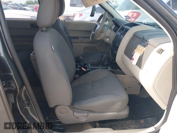 2008 Ford Escape XLS with VIN 1FMCU02Z68KA57151, listed as a IAAI auction lot 42616110 with 234,839 mi miles and . Bid and sale history available at DreamBid. Image 5.