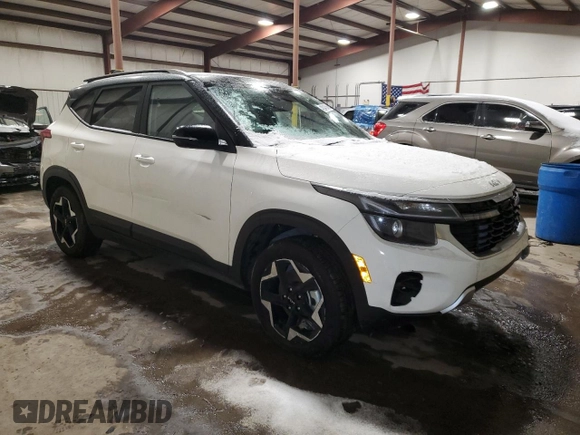 2025 Kia Seltos S with VIN KNDEUCAA0S7696694, listed as a Copart auction lot 42041545 with 4,330 mi miles and Salvage Title. Bid and sale history available at carsss.com. Image 4.