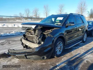 2014 Ford Explorer XLT with VIN 1FM5K8D89EGA00555, listed as a IAAI auction lot 41287417 with 142,952 mi miles. Bid and sale history available at carsss.com. Image 17.