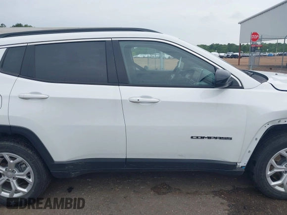 2024 Jeep Compass Latitude with VIN 3C4NJDBN5RT100534, listed as a IAAI auction lot 42190920 with 22,263 mi miles and . Bid and sale history available at carsss.com. Image 13.