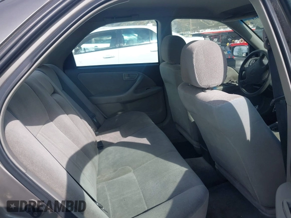 2001 Toyota Camry CE with VIN 4T1BG22K41U044555, listed as a IAAI auction lot 41949013 with 1 mi miles. Bid and sale history available at carsss.com. Image 8.