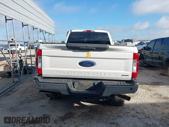 2018 Ford F-250 XL with VIN 1FT7W2B61JEB72858, listed as a IAAI auction lot 42517018 with 193,390 mi miles and . Bid and sale history available at DreamBid. Image 16.