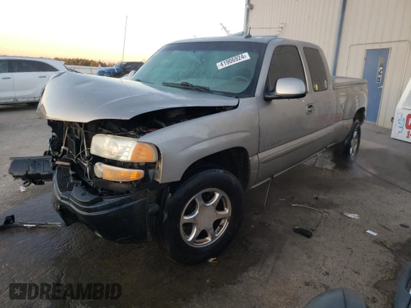 2003 GMC Sierra Denali z VIN 2GTFK69U131156988, wystawiony jako Copart lot #41906924 z przebiegiem Nie podano mil oraz Szkody całkowita. Historia ofert i sprzedaży dostępna na DreamBid. Obrazek 1.