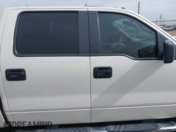 2008 Ford F-150 XLT z VIN 1FTPW12V08KD81067, wystawiony jako IAAI lot #41575888 z przebiegiem 137 715 mil mil oraz . Historia ofert i sprzedaży dostępna na DreamBid. Obrazek 14.