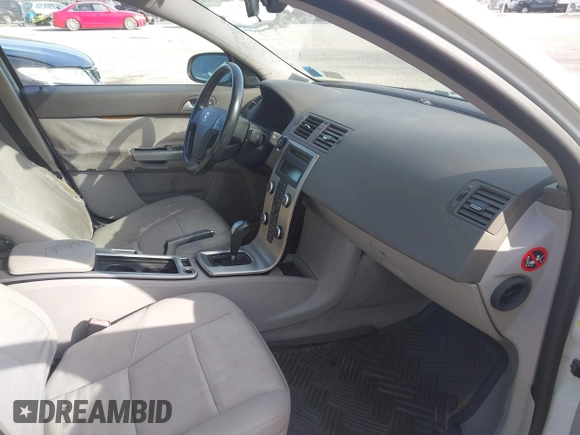 2008 Volvo S40 2.4L with VIN YV1MS390582402574, listed as a IAAI auction lot 42149535 with 298,103 mi miles. Bid and sale history available at carsss.com. Image 5.