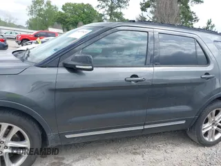 2017 Ford Explorer XLT with VIN 1FM5K7D84HGA75050, listed as a IAAI auction lot 39277027 with 131,413 mi miles and . Bid and sale history available at carsss.com. Image 14.