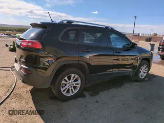2015 Jeep Cherokee Sport z VIN 1C4PJLAB6FW689285, wystawiony jako Copart lot #54341465 z przebiegiem 114 293 mil mil oraz Szkoda całkowita • Salvage title. Historia ofert i sprzedaży dostępna na DreamBid. Obrazek 3.