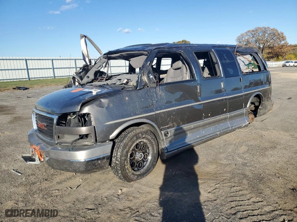 2007 GMC Savana Cargo Van YF7 Upfitter with VIN 1GDFH15T371201662, listed as a Copart auction lot 77485104 with 0 mi miles and Non Repairable. Bid and sale history available at carsss.com. Image 1.