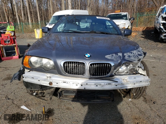 2001 BMW 3 Series 325Ci with VIN WBABS33461JY57192, listed as a Copart auction lot 83082904 with 189,529 mi miles and Salvage Title. Bid and sale history available at carsss.com. Image 5.