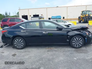 2024 Nissan Altima SV z VIN 1N4BL4DV6RN306672, wystawiony jako IAAI lot #42346382 z przebiegiem 36 491 mil mil oraz . Historia ofert i sprzedaży dostępna na DreamBid. Obrazek 13.
