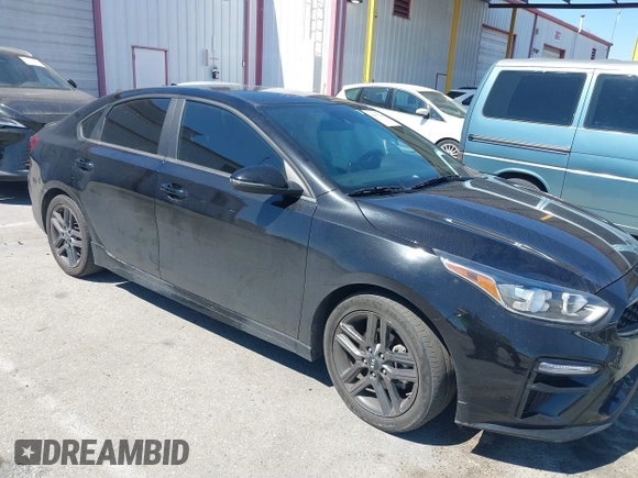 2021 Kia Forte GT-Line with VIN 3KPF34AD7ME380865, listed as a IAAI auction lot 41837360 with 47,928 mi miles. Bid and sale history available at carsss.com. Image 13.