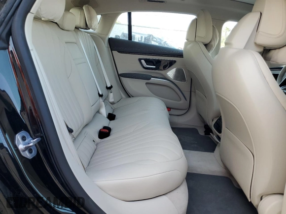2022 Mercedes-Benz EQS with VIN W1KCG2DB9NA019296, listed as a Copart auction lot 52124734 with 4,651 mi miles. Bid and sale history available at carsss.com. Image 10.