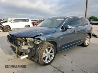 2020 Volvo XC90 Momentum z VIN YV4A22PK7L1581431, wystawiony jako Copart lot #53059685 z przebiegiem 50 565 mil mil oraz Szkoda całkowita • Salvage title. Historia ofert i sprzedaży dostępna na DreamBid. Obrazek 1.