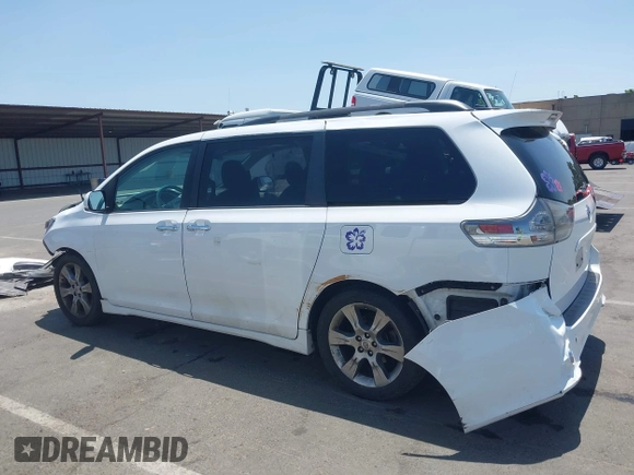 2014 Toyota Sienna SE z VIN 5TDXK3DC0ES515325, wystawiony jako IAAI lot #42520007 z przebiegiem 155 649 mil mil oraz . Historia ofert i sprzedaży dostępna na DreamBid. Obrazek 15.