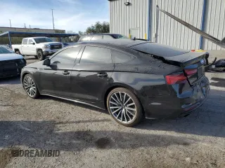 2022 Audi A5 Sportback Premium Plus z VIN WAUCBCF51NA029467, wystawiony jako Copart lot #81144114 z przebiegiem 20 622 mil mil oraz Szkoda całkowita • Salvage title. Historia ofert i sprzedaży dostępna na DreamBid. Obrazek 2.