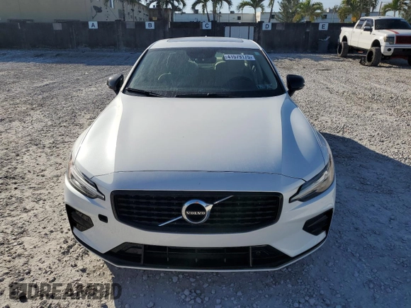 2022 Volvo S60 Momentum with VIN 7JRL12TZXNG174691, listed as a Copart auction lot 41579175 with 0 mi miles and Clean Title. Bid and sale history available at carsss.com. Image 5.