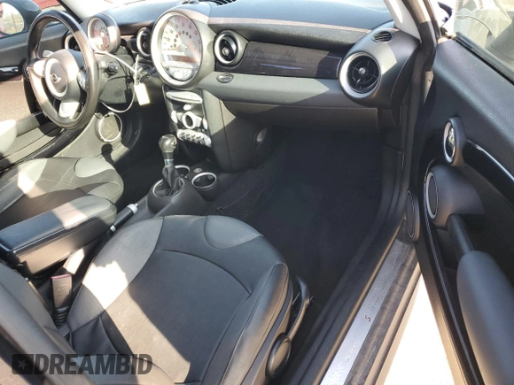 2009 MINI Hardtop S with VIN WMWMF73529TW82713, listed as a Copart auction lot 51152035 with 170,954 mi miles and Salvage title. Bid and sale history available at DreamBid. Image 11.