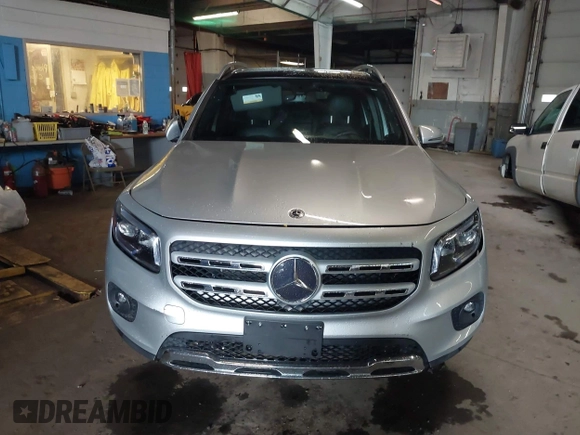 2020 Mercedes-Benz GLB 250 z VIN W1N4M4HB8LW049749, wystawiony jako IAAI lot #42284730 z przebiegiem Nie podano mil oraz . Historia ofert i sprzedaży dostępna na DreamBid. Obrazek 11.