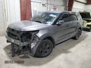 2015 Ford Utility Police Interceptor with VIN 1FM5K8ARXFGB75590, listed as a Copart auction lot 86499964 with 122,637 mi miles and Salvage Title. Bid and sale history available at carsss.com. Image 1.