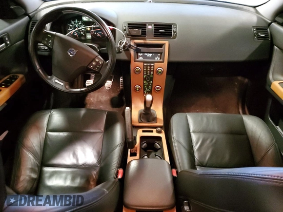 2010 Volvo V50 с VIN YV1672MJ1A2573865, выставлен на аукционе Copart как лот 88757465 с пробегом 84 432 миль миль и Списание • Salvage title. История ставок и продаж доступна на DreamBid. Изображение 8.