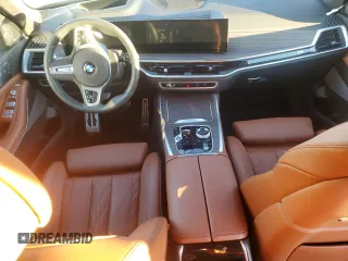 2024 BMW X7 M60i with VIN 5UX33EM09R9T49533, listed as a Copart auction lot 85370764 with 0 mi miles and Salvage Title. Bid and sale history available at carsss.com. Image 8.