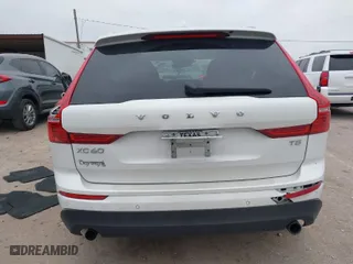 2021 Volvo XC60 Momentum with VIN YV4102DK6M1827283, listed as a IAAI auction lot 41388004 with 38,991 mi miles. Bid and sale history available at carsss.com. Image 16.