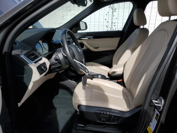 2022 BMW X1 sDrive28i with VIN WBXJG7C08N5U51727, listed as a Copart auction lot 42149105 with 19,240 mi miles and Salvage Title. Bid and sale history available at carsss.com. Image 7.
