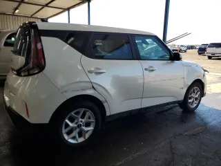 2023 Kia Soul LX with VIN KNDJ23AU2P7862493, listed as a Copart auction lot 55538635 with 57,363 mi miles and Clean Title. Bid and sale history available at DreamBid. Image 3.