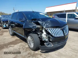 2013 Lincoln MKX with VIN 2LMDJ6JKXDBL04359, listed as a IAAI auction lot 41974216 with 160,904 mi miles. Bid and sale history available at carsss.com. Image 1.