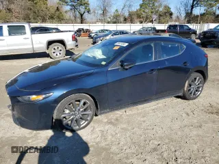 2021 Mazda Mazda3 Hatchback Select with VIN JM1BPAKLXM1321318, listed as a Copart auction lot 88424895 with 0 mi miles and Salvage Title. Bid and sale history available at carsss.com. Image 1.