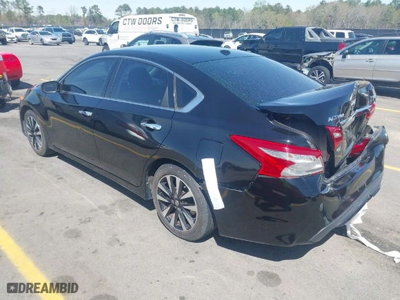 2018 Nissan Altima 2.5 SR with VIN 1N4AL3AP6JC267562, listed as a IAAI auction lot 41826041 with 122,229 mi miles. Bid and sale history available at carsss.com. Image 3.
