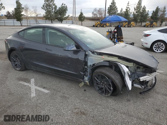 2024 Tesla Model 3 z VIN 5YJ3E1EA3RF864786, wystawiony jako Copart lot #48221855 z przebiegiem 1 750 mil mil oraz Szkoda całkowita • Salvage title. Historia ofert i sprzedaży dostępna na DreamBid. Obrazek 4.