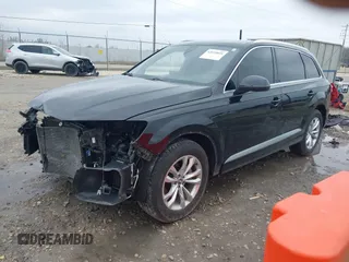 2018 Audi Q7 Premium Plus with VIN WA1LAAF71JD034960, listed as a IAAI auction lot 42075816 with 107,481 mi miles. Bid and sale history available at carsss.com. Image 18.