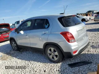 2020 Chevrolet Trax LS with VIN KL7CJKSB6LB327321, listed as a Copart auction lot 46635645 with 72,096 mi miles and Clean Title. Bid and sale history available at carsss.com. Image 2.