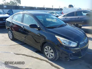 2016 Hyundai Accent SE z VIN KMHCT4AE9GU085523, wystawiony jako IAAI lot #42208002 z przebiegiem 94 653 mil mil oraz . Historia ofert i sprzedaży dostępna na DreamBid. Obrazek 1.