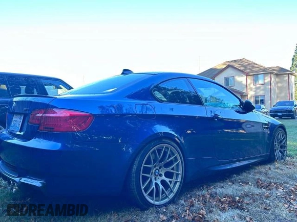 2011 BMW M3 with VIN WBSKG9C55BE368172, listed as a Copart auction lot 43218325 with 70,952 mi miles and Clean Title. Bid and sale history available at carsss.com. Image 4.