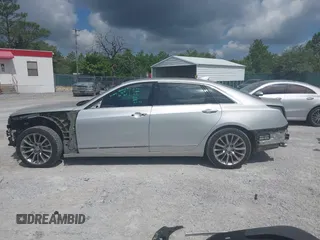 2018 Cadillac CT6 Luxury AWD z VIN 1G6KD5RS7JU101256, wystawiony jako IAAI lot #42139045 z przebiegiem 78 820 mil mil oraz . Historia ofert i sprzedaży dostępna na DreamBid. Obrazek 15.