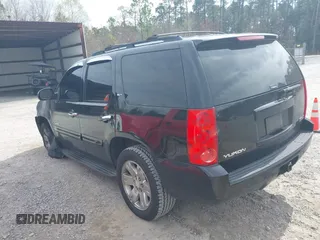 2007 GMC Yukon SLT z VIN 1GKFC13JX7J348408, wystawiony jako IAAI lot #41687021 z przebiegiem Nie podano mil oraz . Historia ofert i sprzedaży dostępna na DreamBid. Obrazek 3.