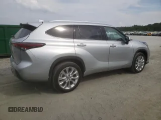 2024 Toyota Highlander LE z VIN 5TDKDRAH3RS544265, wystawiony jako Copart lot #57498995 z przebiegiem 5 374 mil mil oraz Szkoda całkowita • Salvage title. Historia ofert i sprzedaży dostępna na DreamBid. Obrazek 3.