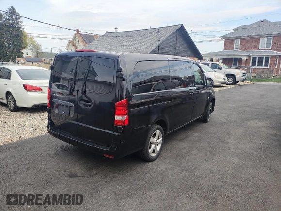 2018 Mercedes-Benz Metris Passenger with VIN WD4PG2EE3J3414745, listed as a Copart auction lot 54198235 with 159,046 mi miles and Clean title. Bid and sale history available at DreamBid. Image 4.