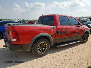 2016 Ram 1500 Rebel z VIN 1C6RR7YT5GS363811, wystawiony jako Copart lot #56161525 z przebiegiem 136 611 mil mil oraz Szkoda całkowita • Salvage title. Historia ofert i sprzedaży dostępna na DreamBid. Obrazek 3.