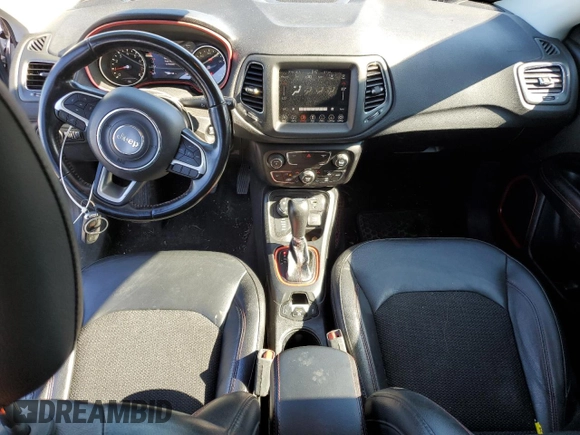 2020 Jeep Compass Trailhawk with VIN 3C4NJDDB6LT195910, listed as a Copart auction lot 55456015 with 122,138 mi miles and Salvage title. Bid and sale history available at DreamBid. Image 8.
