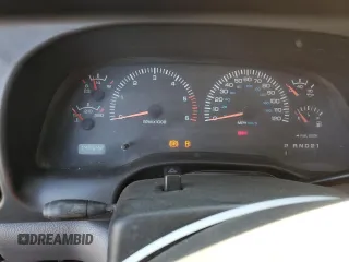 2000 Dodge 1500 z VIN 3B7HF13Z6YG139252, wystawiony jako Copart lot #47796595 z przebiegiem 149 542 mil mil oraz Czysty tytuł • Clean title. Historia ofert i sprzedaży dostępna na DreamBid. Obrazek 9.