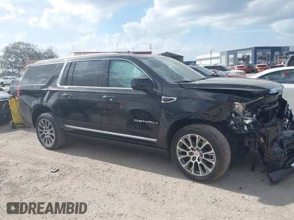 2025 GMC Yukon XL Denali with VIN 1GKS2JRL6SR170517, listed as a IAAI auction lot 41715754 with 1,091 mi miles. Bid and sale history available at carsss.com. Image 13.