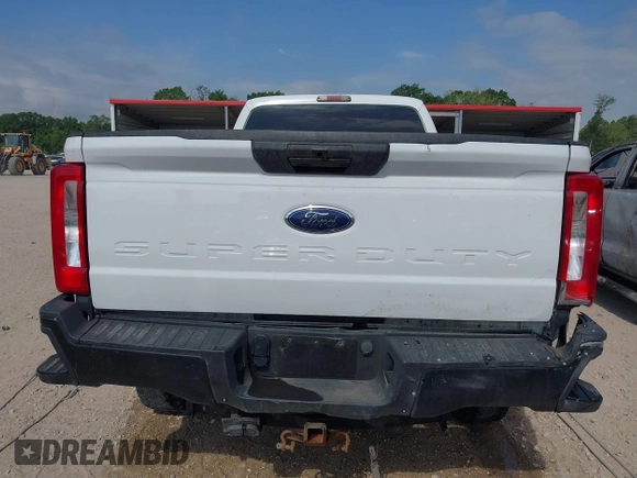 2012 Ford F-250 XL with VIN 1FT7W2B61CEA07489, listed as a IAAI auction lot 42036011 with 249,546 mi miles and . Bid and sale history available at DreamBid. Image 16.