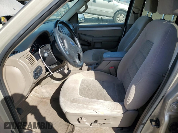 2004 Ford Explorer XLT с VIN 1FMZU63EX4ZB34422, выставлен на аукционе Copart как лот 75574164 с пробегом 121 839 миль миль и Списание • Salvage title. История ставок и продаж доступна на DreamBid. Изображение 7.