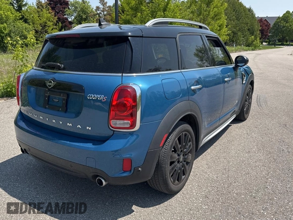 2019 MINI Countryman Cooper S with VIN WMZYT5C56K3G93269, listed as a Copart auction lot 59530605 with 97,720 mi miles and Clean title. Bid and sale history available at DreamBid. Image 4.