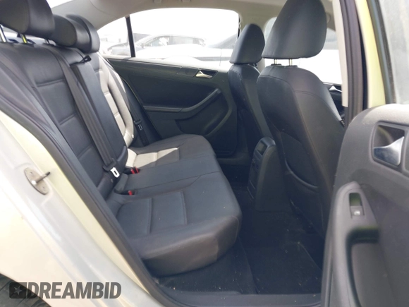 2011 Volkswagen Jetta Sedan SE w/Convenience & Sunroof PZEV with VIN 3VWDZ7AJ0BM369140, listed as a IAAI auction lot 42052908 with 93,594 mi miles. Bid and sale history available at carsss.com. Image 8.