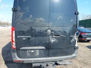 2022 Mercedes-Benz Sprinter Cargo with VIN W1Y4ECHYXNT112143, listed as a IAAI auction lot 41844852 with 46,727 mi miles. Bid and sale history available at carsss.com. Image 19.