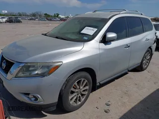 2015 Nissan Pathfinder S with VIN 5N1AR2MNXFC624659, listed as a IAAI auction lot 42033206 with 170,773 mi miles and . Bid and sale history available at DreamBid. Image 17.